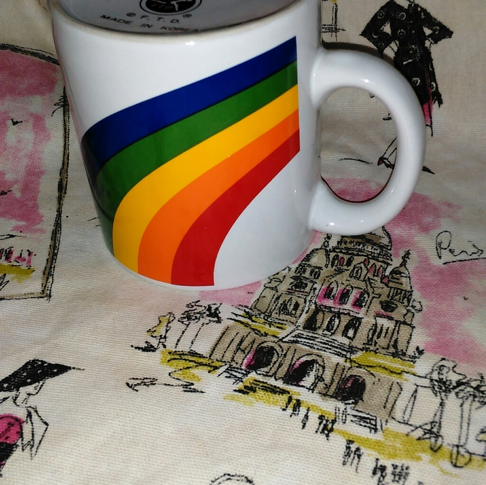TRUE VINTAGE RAINBOW MUG